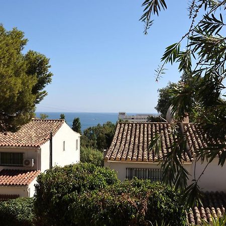 Quaint 2 Bedroom Townhouse With Pool Close To Sea! 贝纳尔马德纳 外观 照片