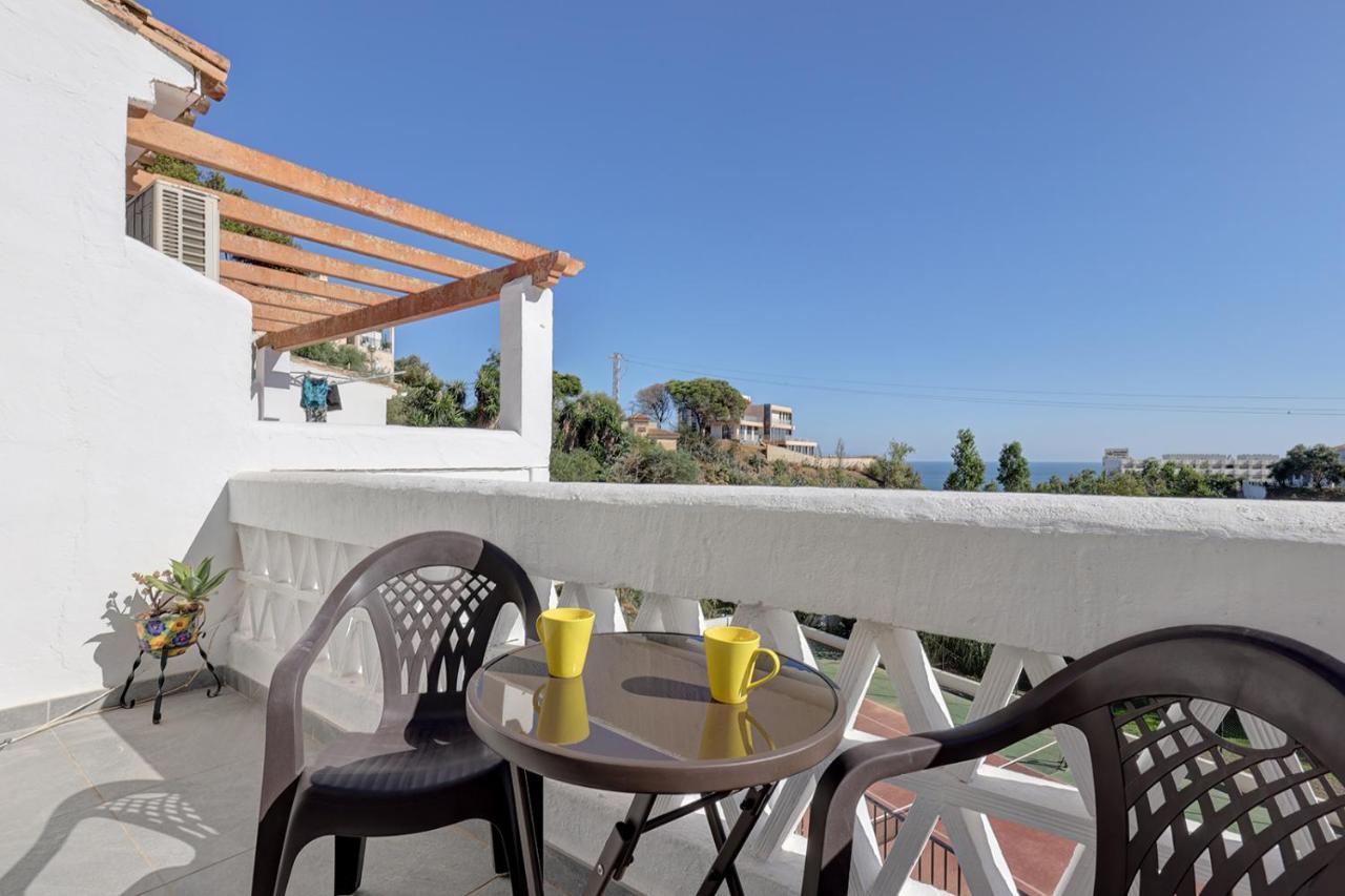 Quaint 2 Bedroom Townhouse With Pool Close To Sea! 贝纳尔马德纳 外观 照片